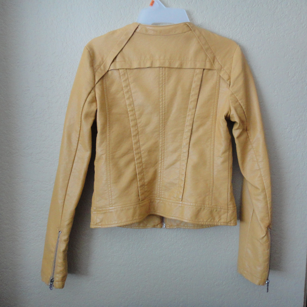 Bernardo Collection Jacket - Picture 3 of 4
